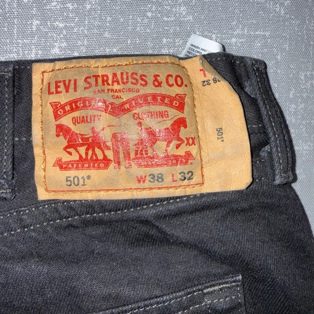 Levis pre owned
